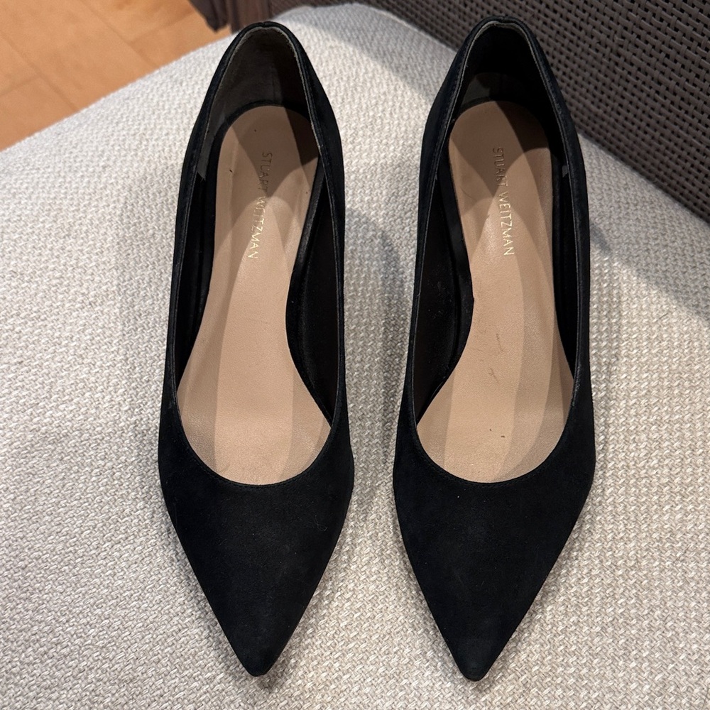 Stuart Weitzman Black Pointed-Toe Suede Pumps